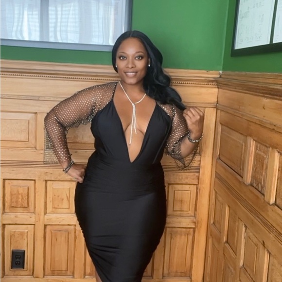 Elegant Body Suit - Picture 7 of 9